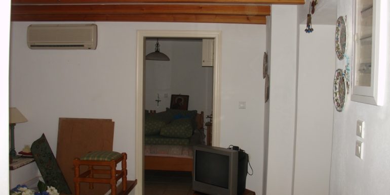 ΝΙΚΟΛΑΪΔΗΣ ΜΙΧΑΛΗΣ ΣΠΙΤΙ ΣΠΗΛΙΑ 002 (H226)