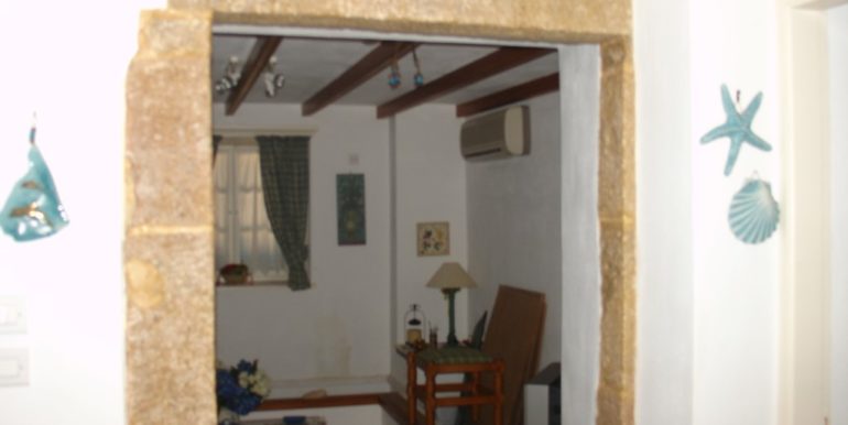 ΝΙΚΟΛΑΪΔΗΣ ΜΙΧΑΛΗΣ ΣΠΙΤΙ ΣΠΗΛΙΑ 010 (H226)