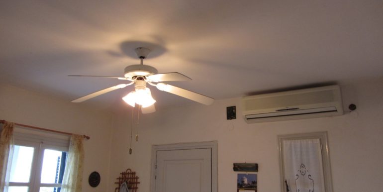 11 ΑΝΕΜ. ΟΡΟΦΗΣ +AIRCONDITION