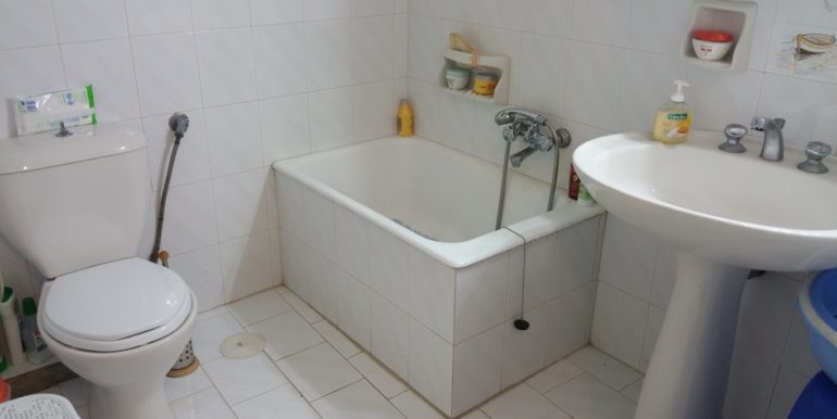 28 ΛΟΥΤΡΟ ορόφου