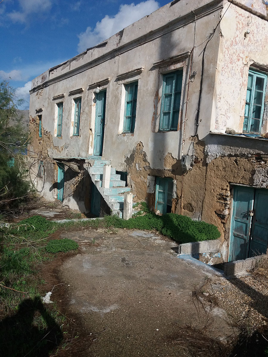 Two storey neoclassical house in Krithoni – H511